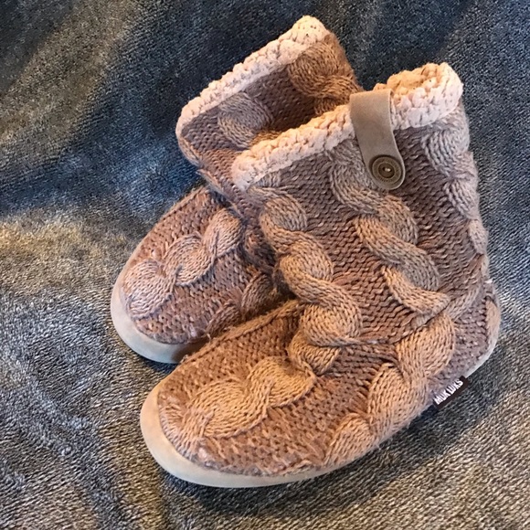 Mukluks - Picture 4 of 6